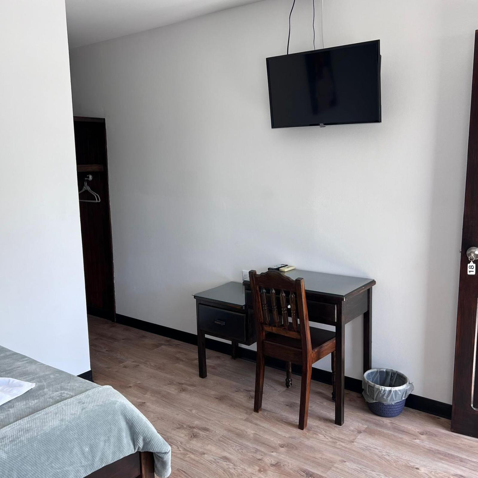Hotel Naralit Тиларан Экстерьер фото